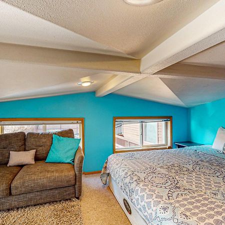 Sea Wolf Villa Carpenterville Exterior photo
