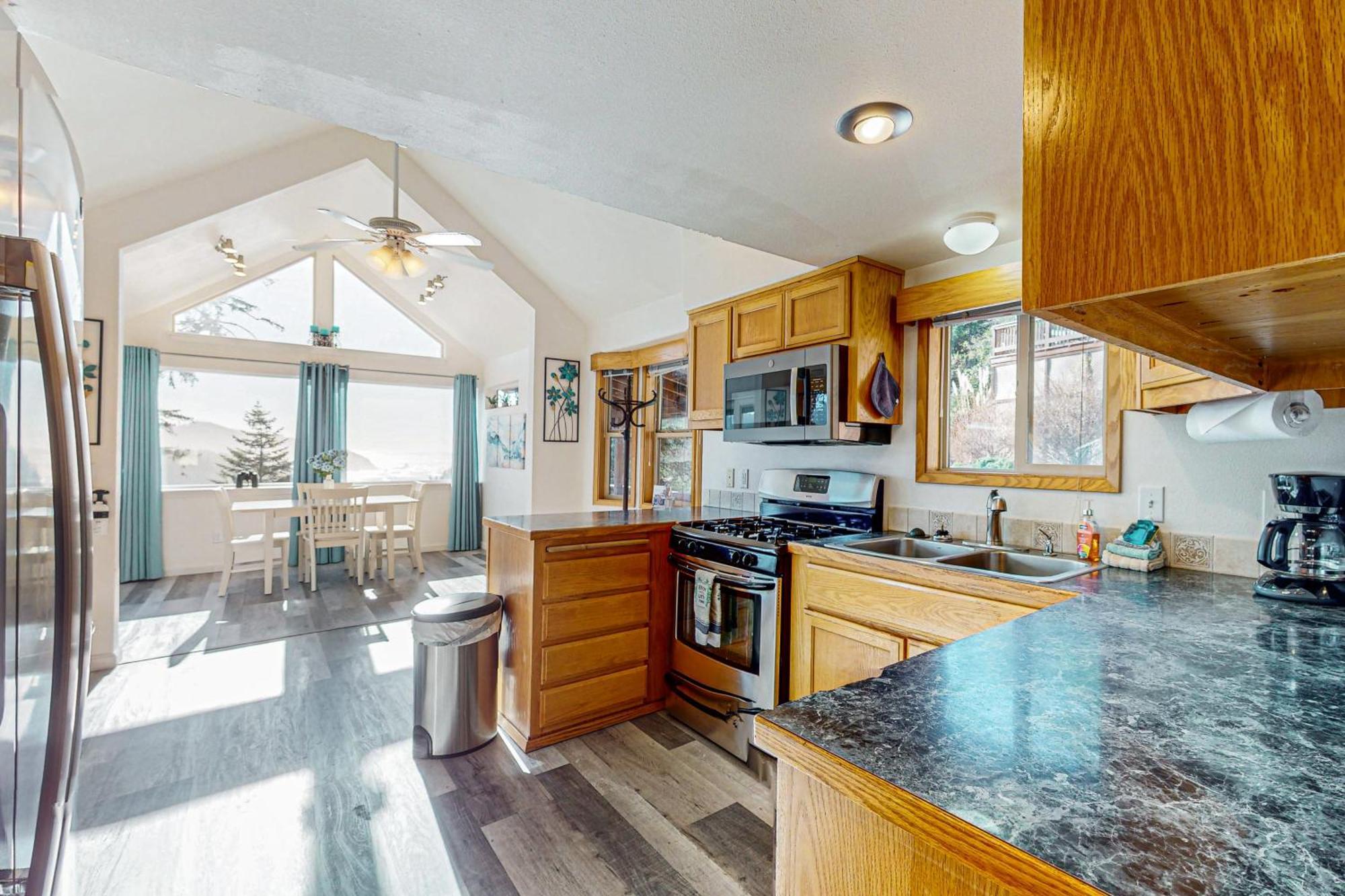 Sea Wolf Villa Carpenterville Exterior photo